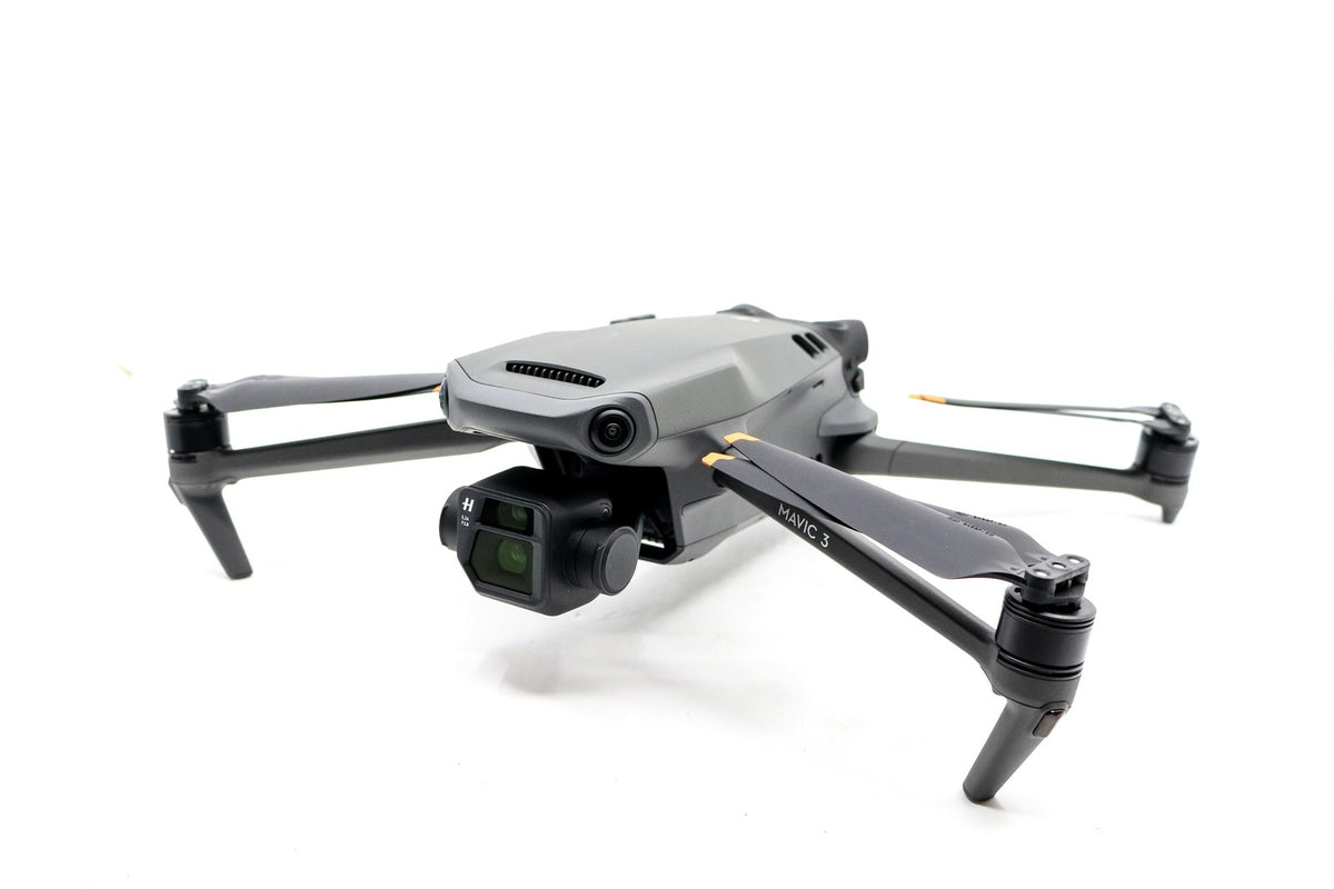 DJI Mavic 3 Fly More Combo · zdjęcie główne