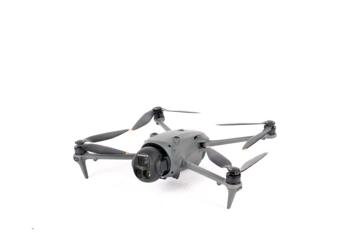 DJI Mavic 4 Pro Flymore Combo with RC 2 Controller · zdjęcie główne