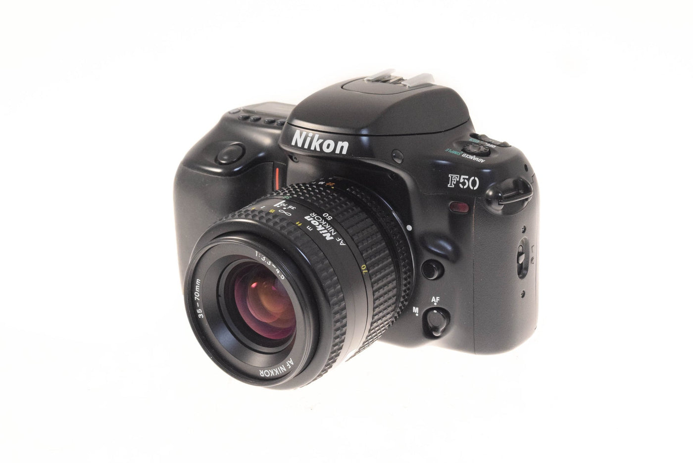 Nikon F50 + 35-70mm f3.3-4.5 AF Nikkor | Aparaty Nikon · zdjęcie główne