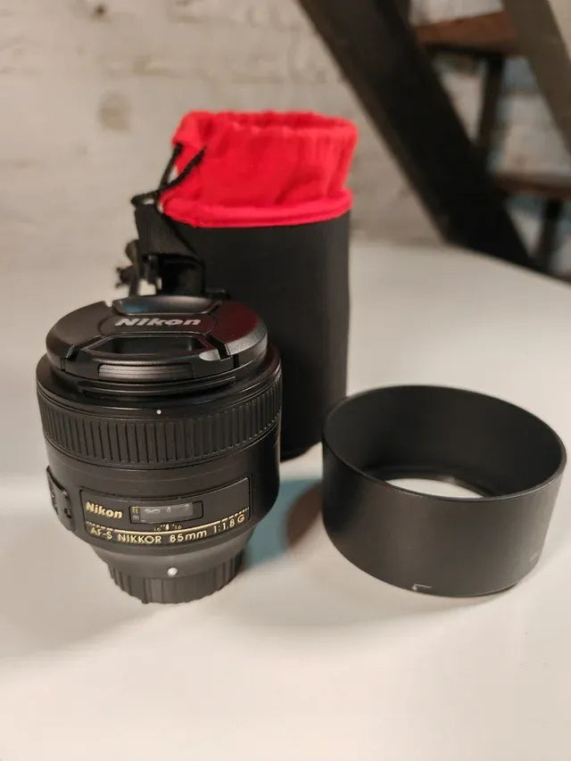 NikonNikkor 85mm f1.8G541857f3-8881-48c0-ae7e-7d8d4a63e486