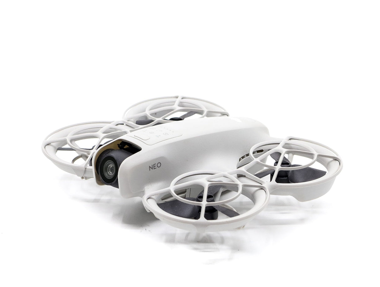 DJI Neo - segunda mano - excelente estado - detalle 2 de 5 - SKU 3785711 - Camera Market