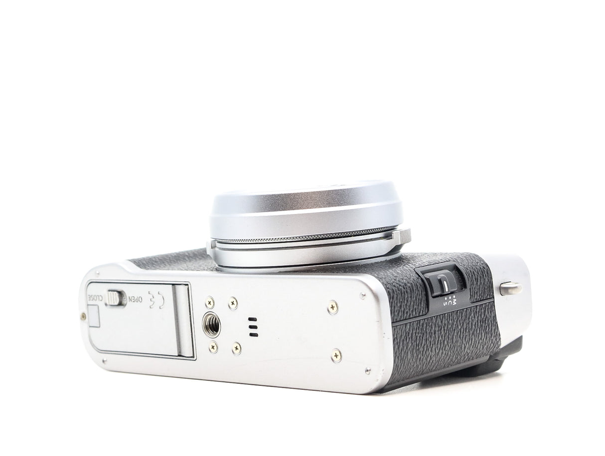 Fujifilm X100F - segunda mano - excelente estado - detalle 3 de 5 - SKU 3705332 - Camera Market