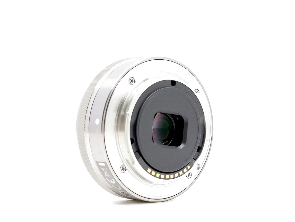 Sony E 16mm f/2.8 - segunda mano - excelente estado - detalle 4 de 4 - SKU 3714456 - Camera Market