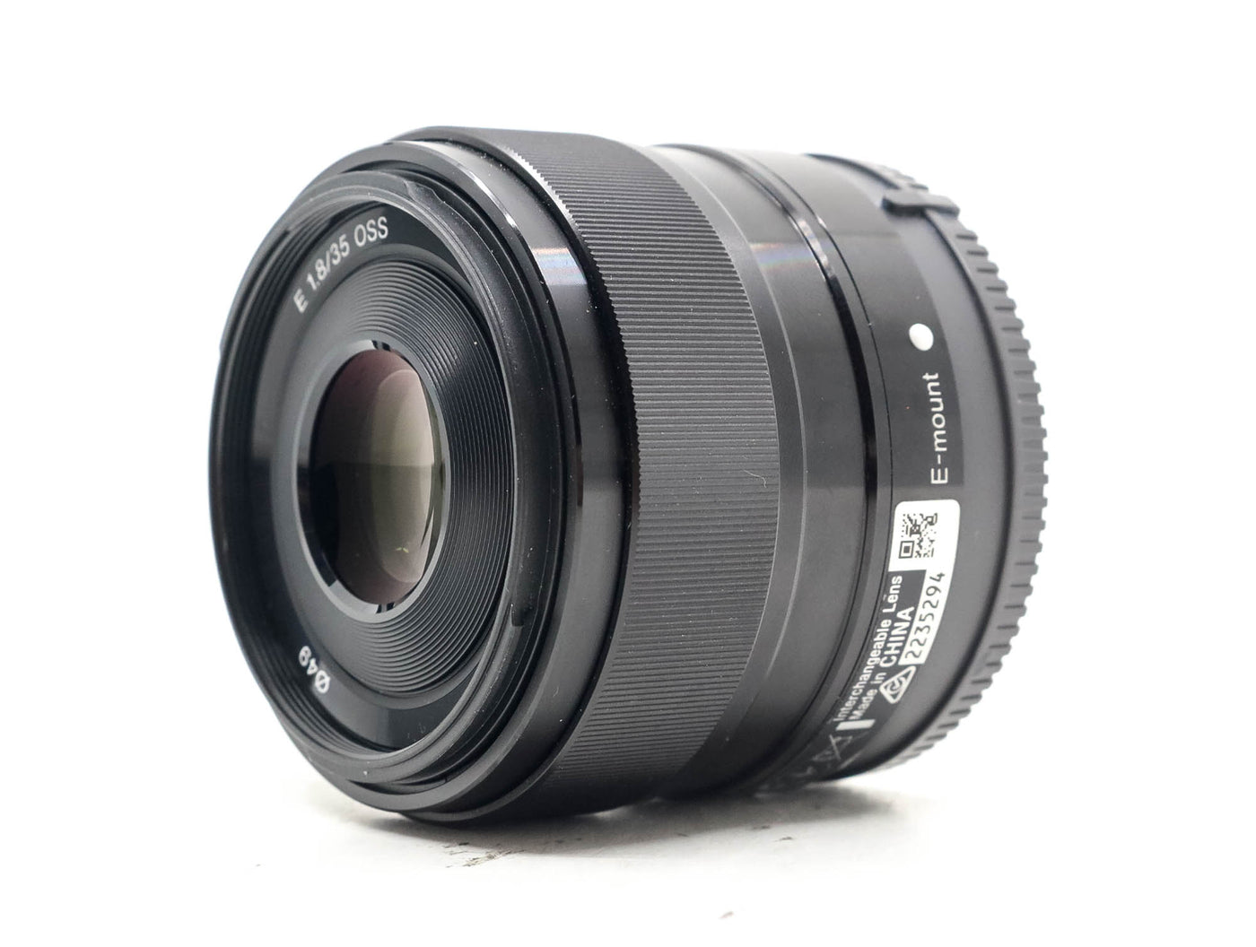 Sony E 35mm f/1.8 OSS – Obiektyw stałoogniskowy z OSS · zdjęcie główne