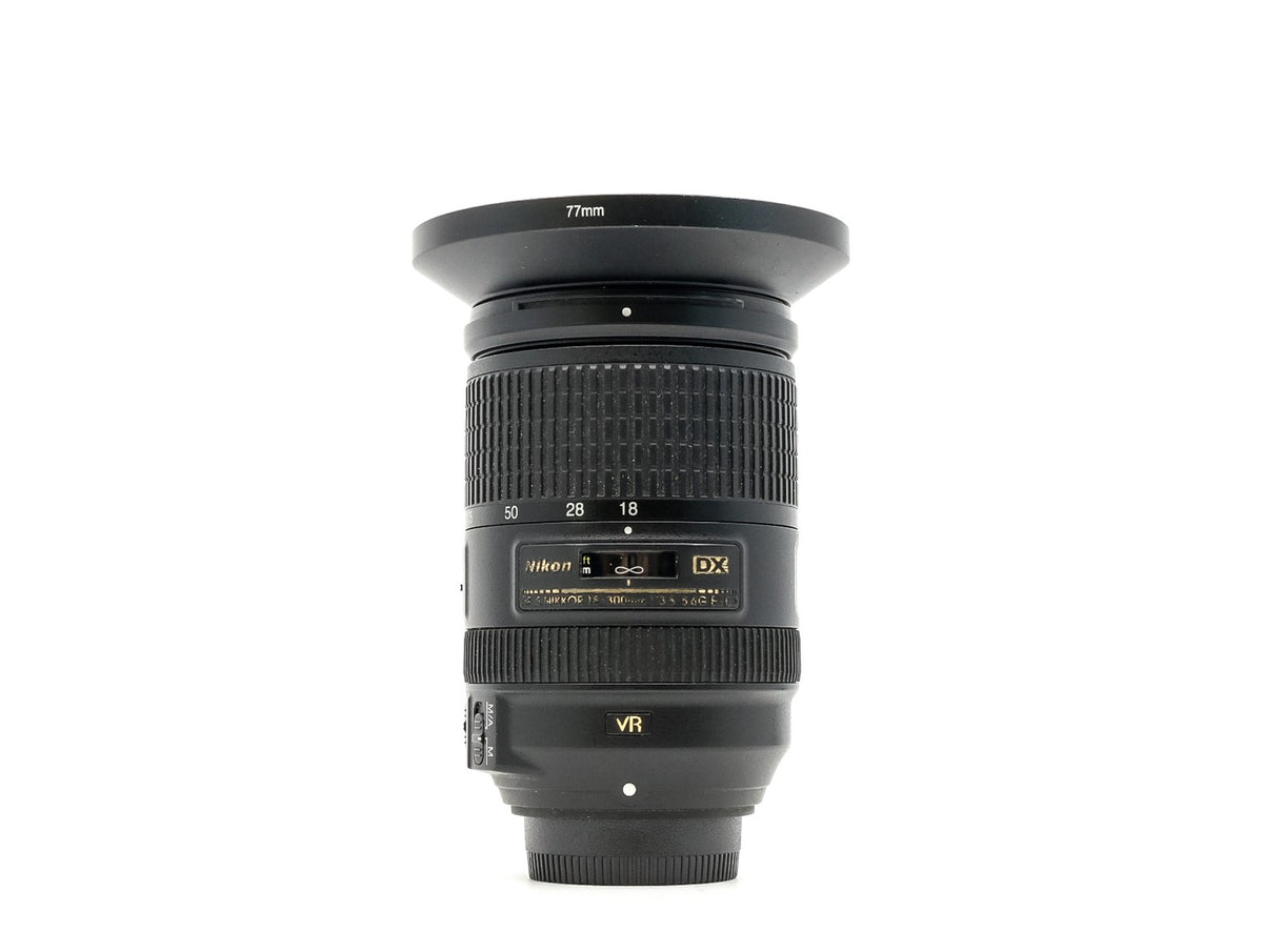 Nikon AF-S DX Nikkor 18-300mm f/3.5-5.6G ED VR · zdjęcie główne
