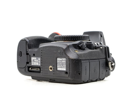 Nikon D810