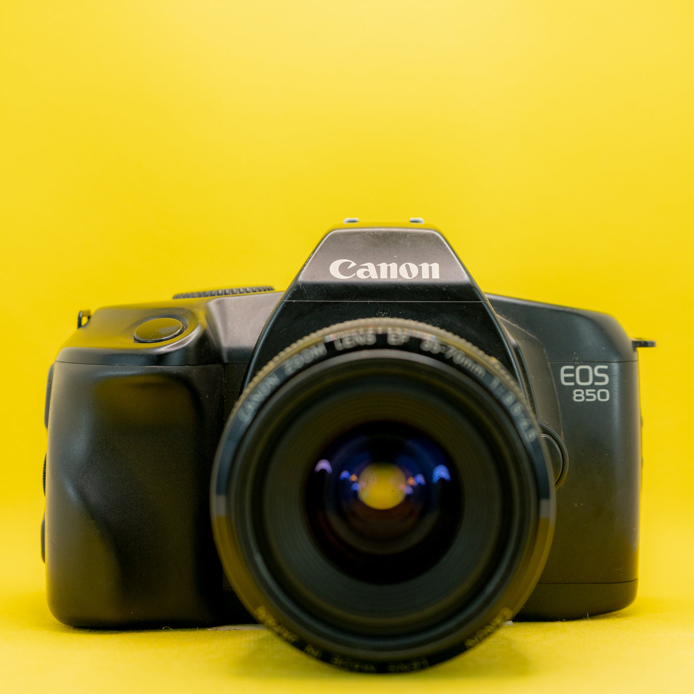 Canon EOS 850 + 35-70 F3.5 - 5.6 - Analogowy Aparat Lustrzanka 35mm Vintage · zdjęcie główne