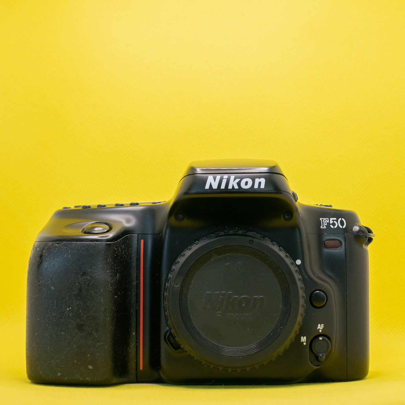 Nikon F50 (Body) - Analogowy Aparat Lustrzany 35mm (SLR) · zdjęcie główne
