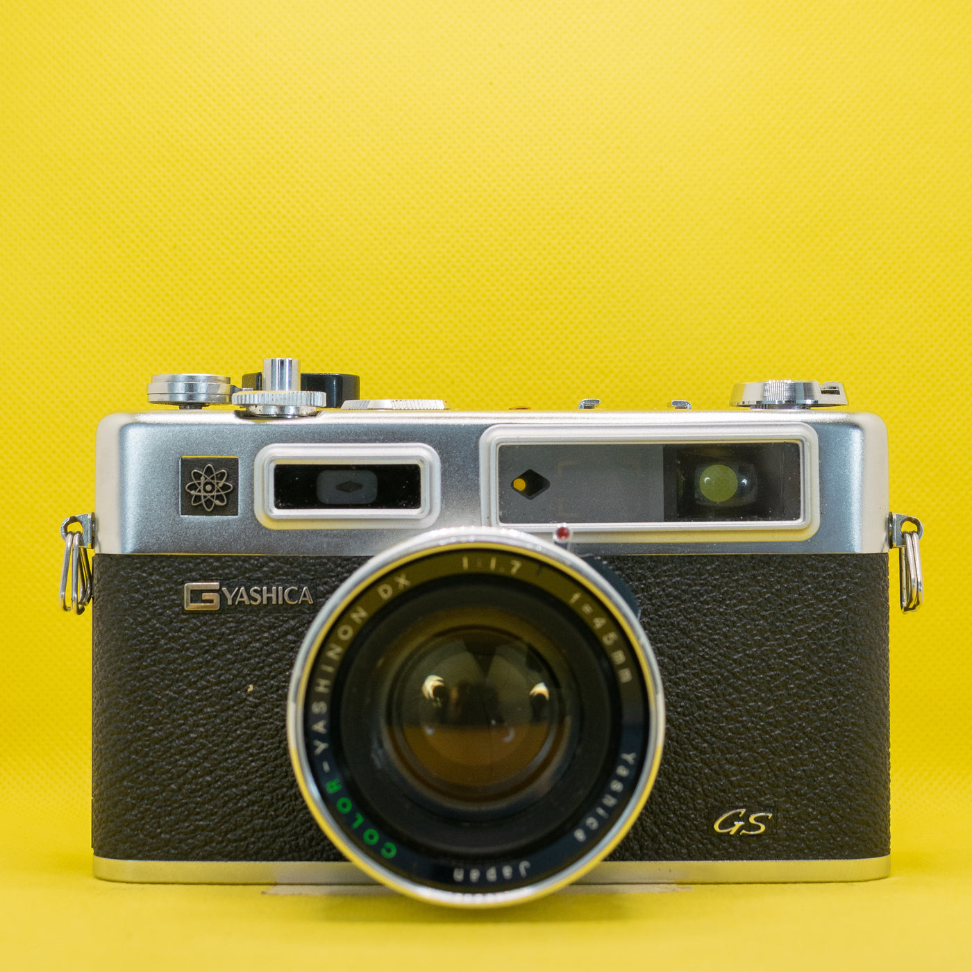 Yashica Electro 35 GS z obiektywem Yashinon DX F 1.7 · main image